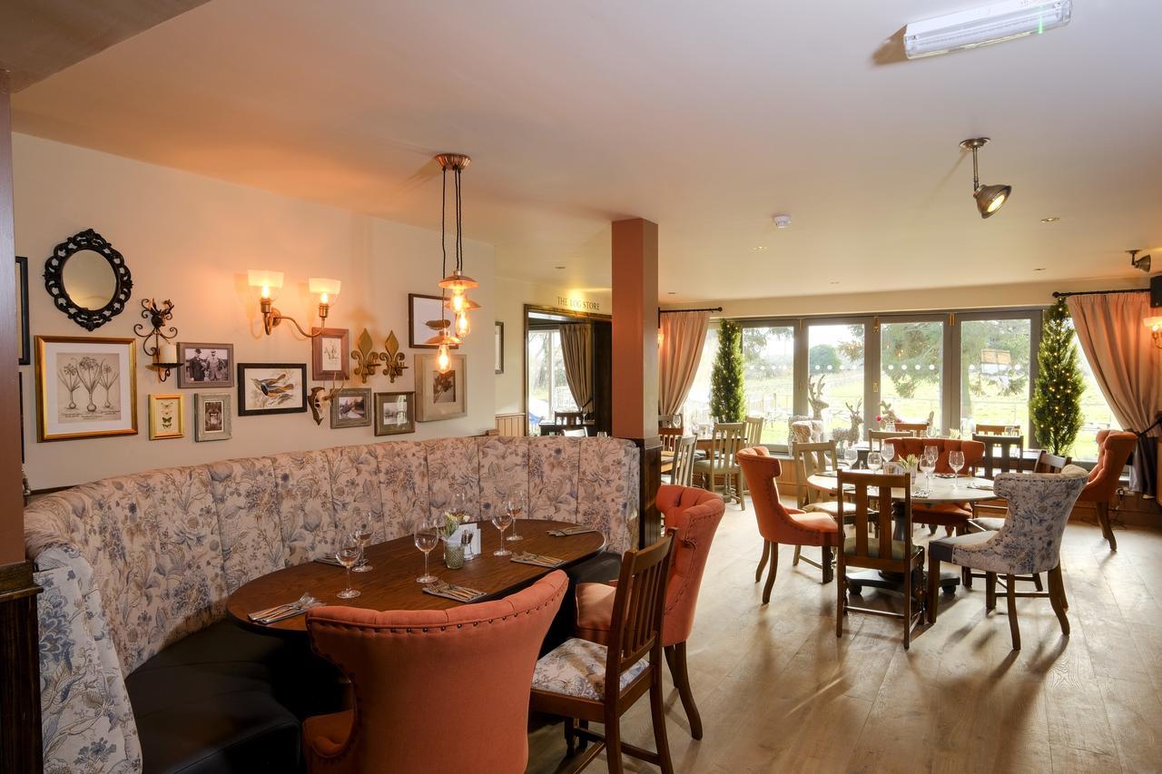 The Saracens Head Bed & Breakfast Стафорд Екстериор снимка